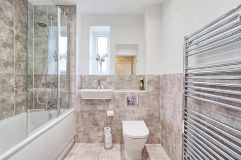 Bathroom.jpg