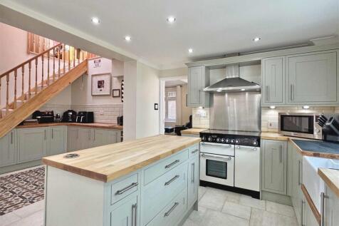Kitchen c.jpg