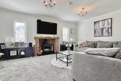 Lounge (c).jpg