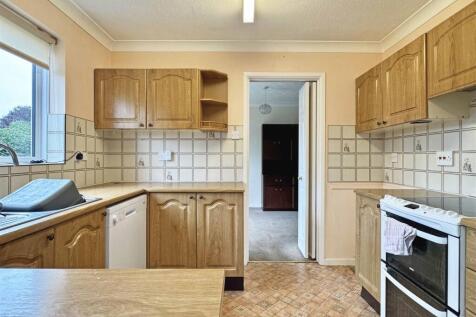 Kitchen b.jpg