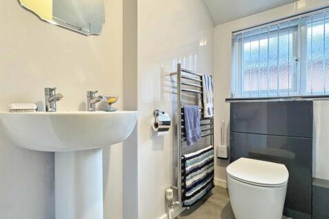 Shower Room.jpg