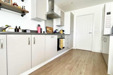 Kitchen4.jpg