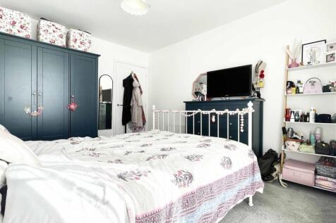 Bed1b.jpg