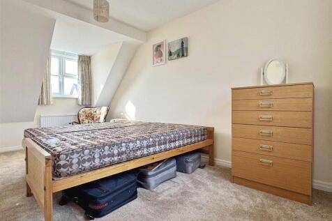Bedroom 2.jpg