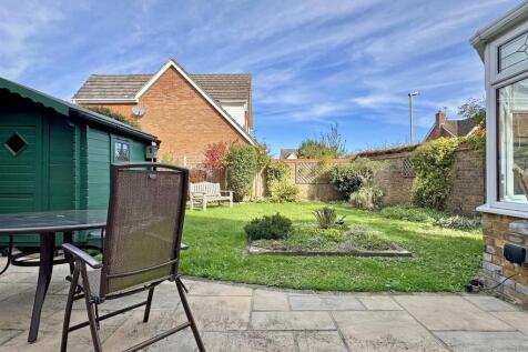 Rear Garden b.jpg
