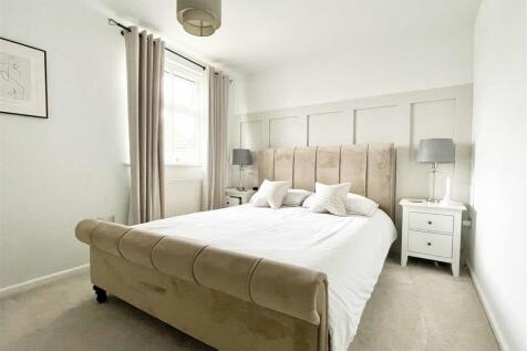 Bed1.jpg