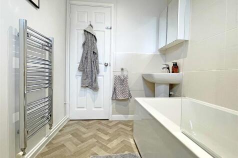 bath1.jpg