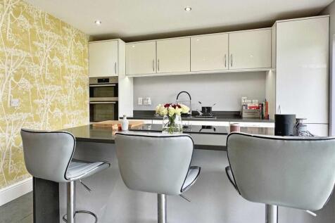 Kitchen f.jpg