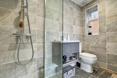En-Suite b.jpg