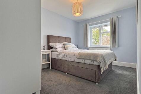 Bedroom 4.jpg