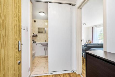 ASR_-_Selhurst_Close__SW19_6AZ_1_1.jpg
