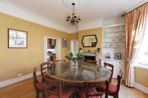 Dora Rd 131 - Din Kitch.jpg