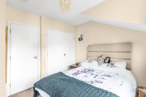 14_Bradshaw_Close-5.jpg