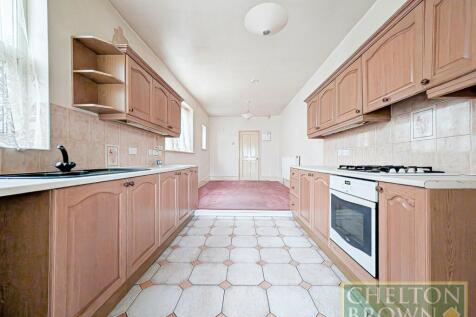 Kitchen &amp; Breakfast
