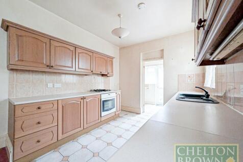 Kitchen &amp; Breakfast