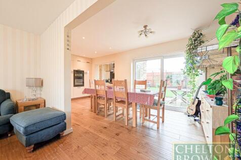 Living Dining Space