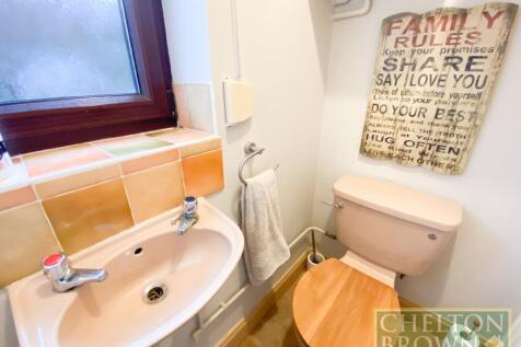 Cloakroom/Wc