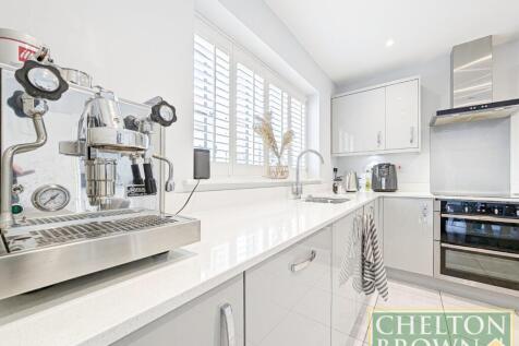 Kitchen &amp; Diner
