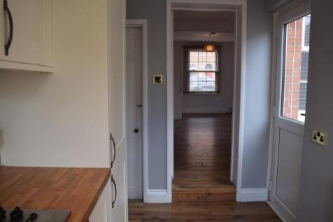 Kitchen 2.JPG