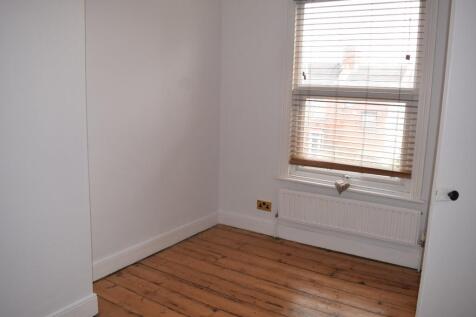Bedroom 2.JPG