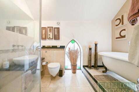 En-Suite 1