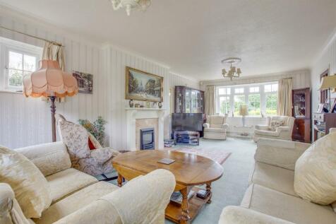 51 Inkerman Drive, HP15 7JJ-9.jpg
