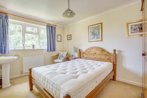 51 Inkerman Drive, HP15 7JJ-4.jpg