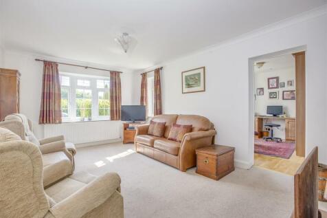 Pine View, Perks Lane, HP16 0JD-5.jpg
