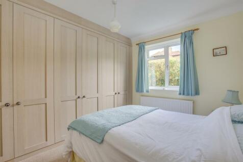 Pine View, Perks Lane, HP16 0JD-2.jpg