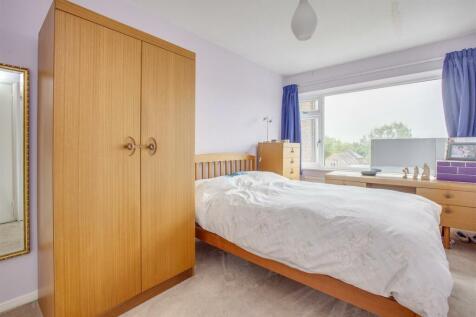 24 Peters Close, HP16 9ET-3.jpg