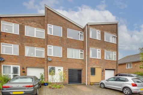 24 Peters Close, HP16 9ET-16.jpg