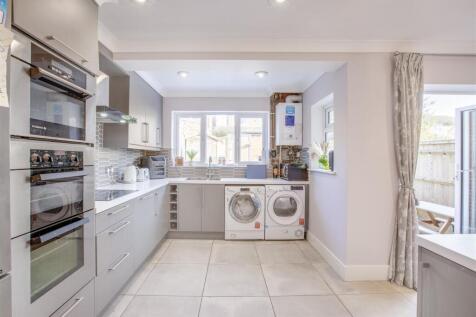 41 Columbine Road, HP15 6BS-7.jpg