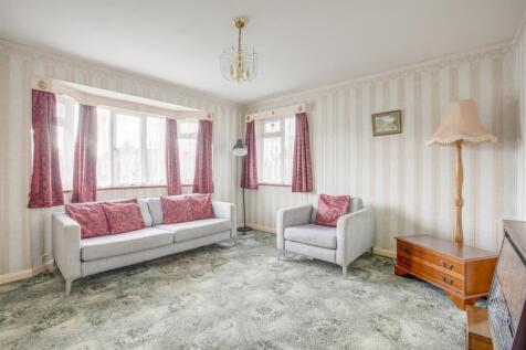 11 Wycombe Road, HP15 6RX-10.jpg