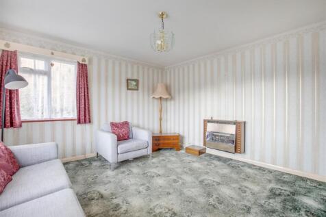11 Wycombe Road, HP15 6RX-9.jpg