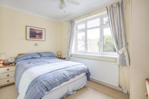 15 Eastern Dene, HP15 7BT-5.jpg