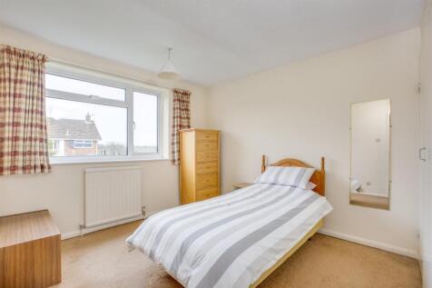 23 Dashfield Grove, Widmer End, HP15 6AJ-8.jpg
