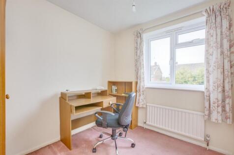 23 Dashfield Grove, Widmer End, HP15 6AJ-9.jpg