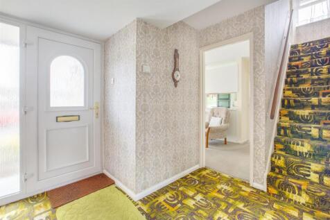 23 Dashfield Grove, Widmer End, HP15 6AJ-14.jpg