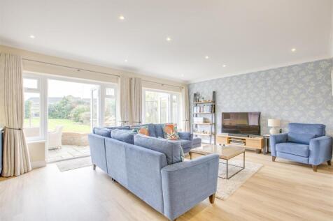 98 Windmill Lane, HP15 6AU-7.jpg