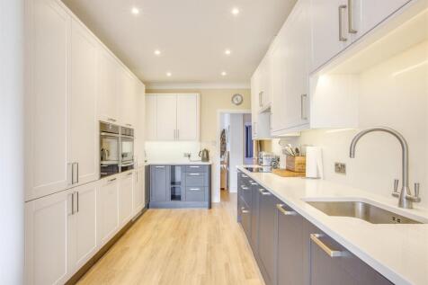 98 Windmill Lane, HP15 6AU-18.jpg