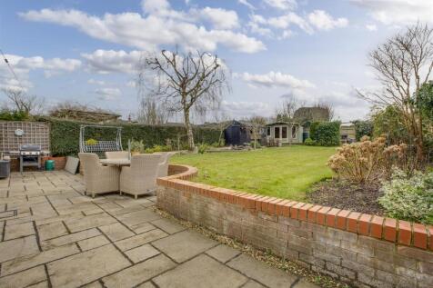98 Windmill Lane, HP15 6AU-13.jpg