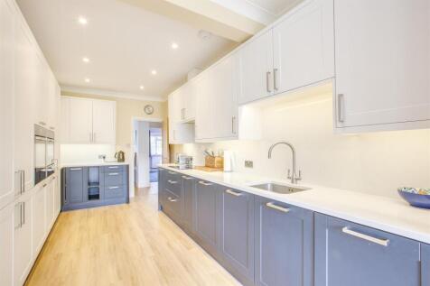 98 Windmill Lane, HP15 6AU-8.jpg