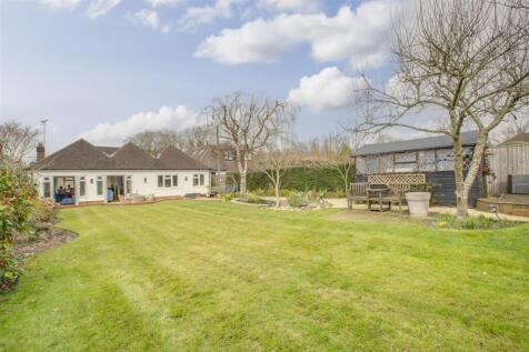 98 Windmill Lane, HP15 6AU-11.jpg