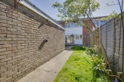 5 Ashtree Walk, HP15 7TG-11.jpg