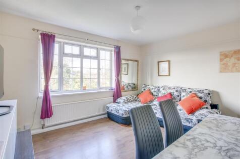 60A Mandeville Road, HP21 8AG-9.jpg