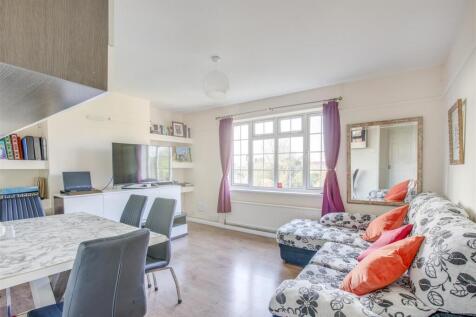 60A Mandeville Road, HP21 8AG-8.jpg
