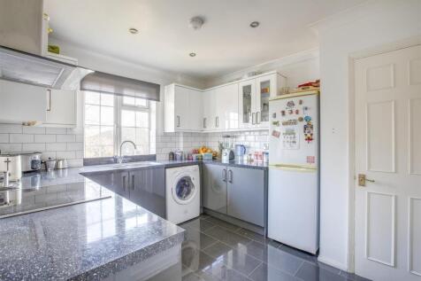 60A Mandeville Road, HP21 8AG-7.jpg