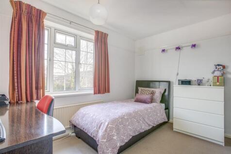 60A Mandeville Road, HP21 8AG-4.jpg