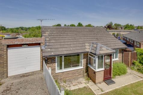 1 Georges Hill, HP15 6BE-13.jpg