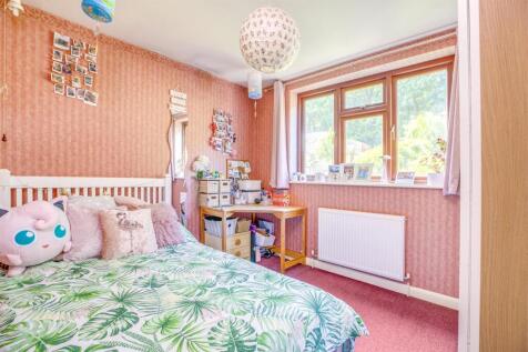 39 Eastern Dene, HP15 7BS-3.jpg